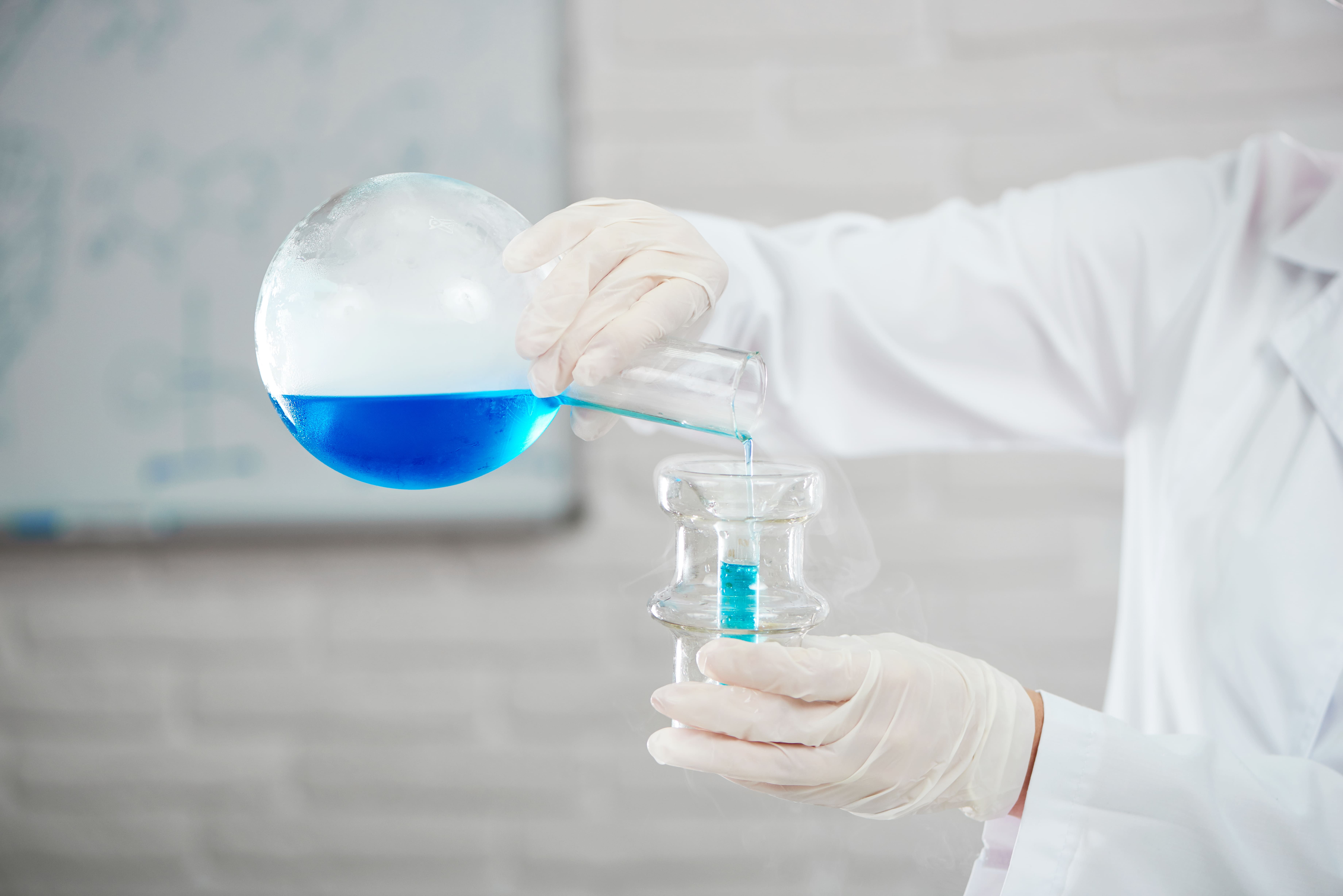 Sinergia de Polifosfatos y Ortofosfatos: Una Estrategia Avanzada para la Nutrición Radicular